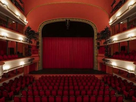 2 entradas a obra teatral, platea